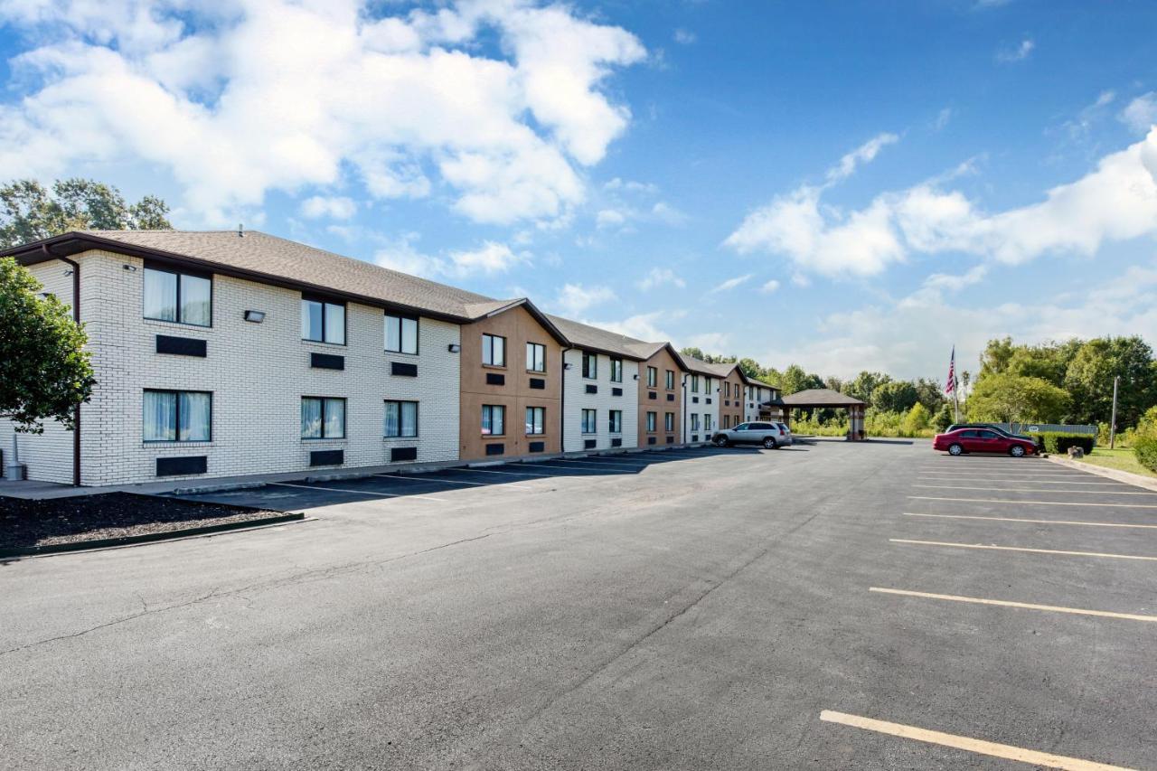 Quality Inn & Suites Metropolis I-24 Exterior foto