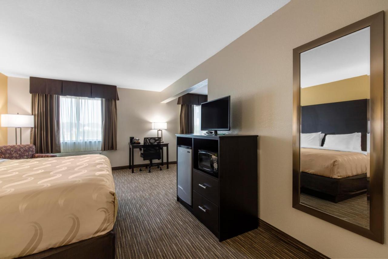 Quality Inn & Suites Metropolis I-24 Exterior foto